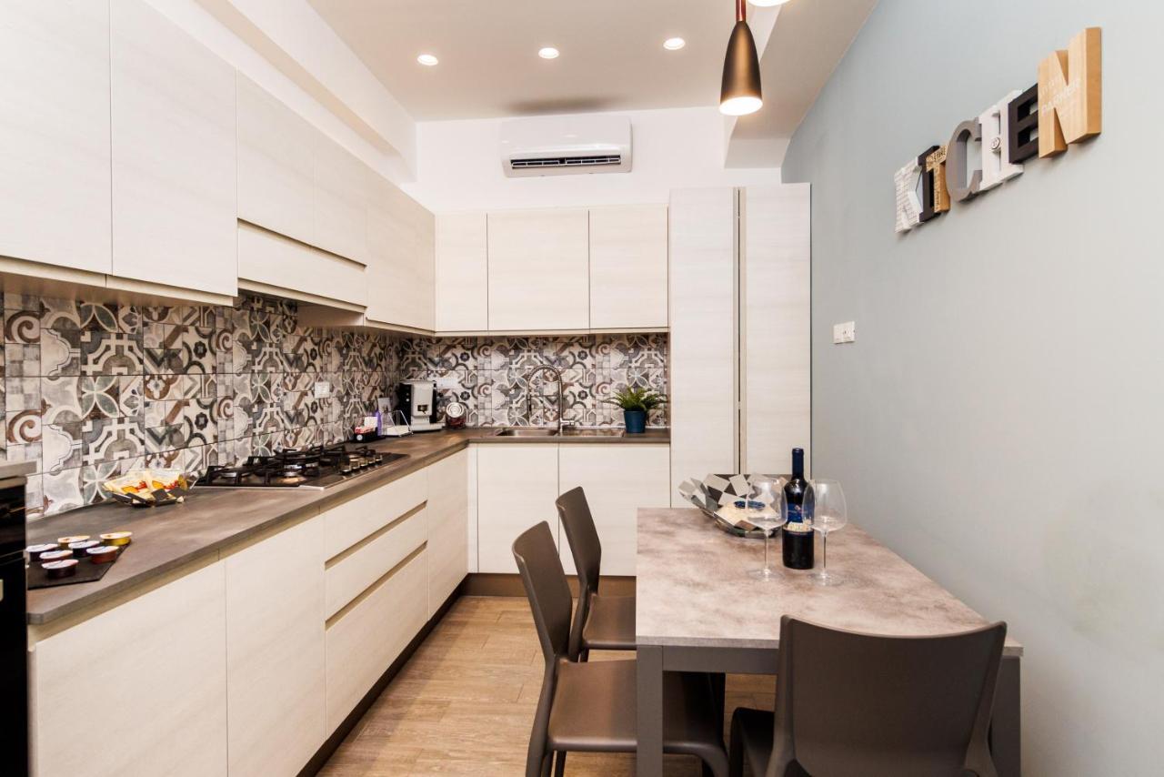 Blue Apartment Messina Exterior photo